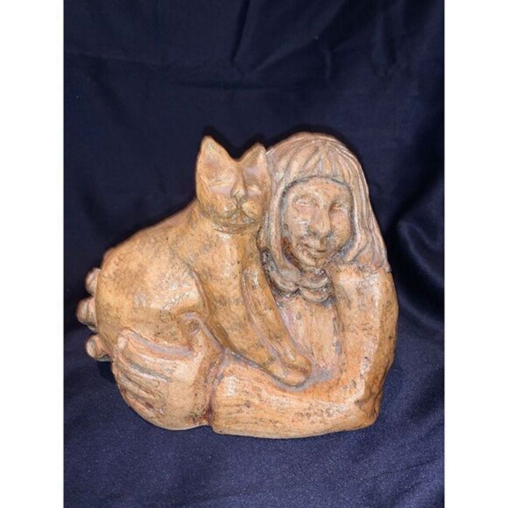 A GIRL WITH CAT IN HER HANDS Stoneware Statue - SIGNED 8"x6"x5.5"